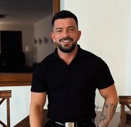 Incredibil! Ce a apărut la mormântul lui Andrei Perneș la opt luni după moartea sa